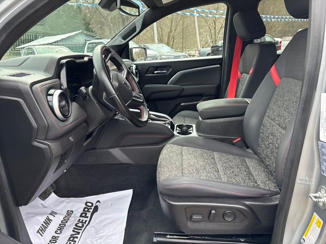 Used 2024 Chevrolet Colorado Z71 w/ Z71 Convenience Package 2 image 15