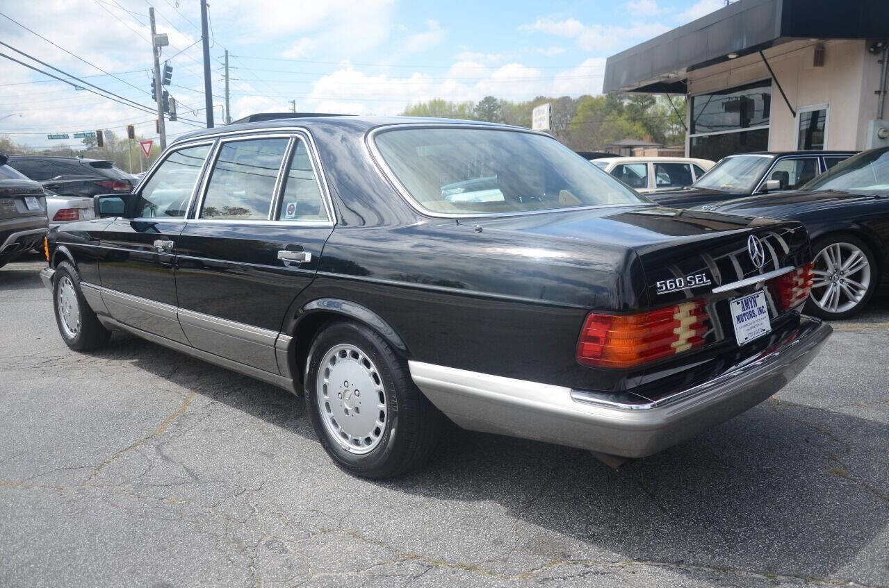 Used 1991 Mercedes-Benz 560 SEL image 3