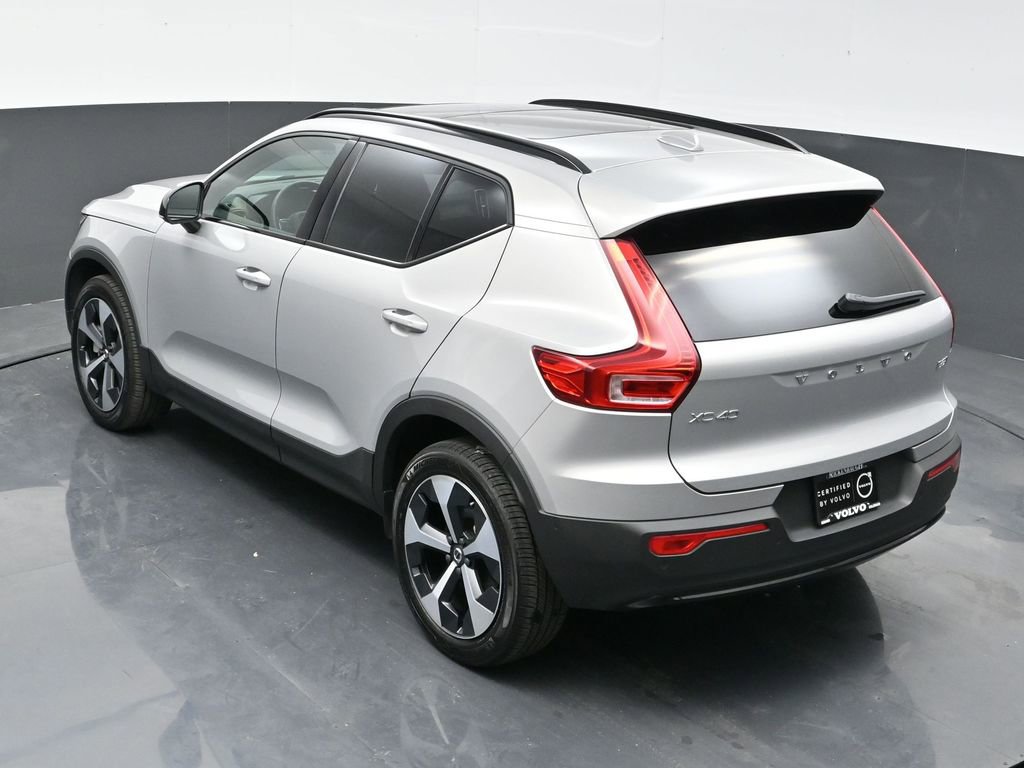 Used 2024 Volvo XC40 B5 Plus image 20