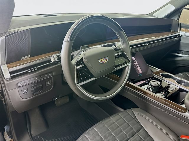 Certified 2025 Cadillac Escalade Sport Platinum w/ LPO, Floor Liner Package AWD/4WD image 9
