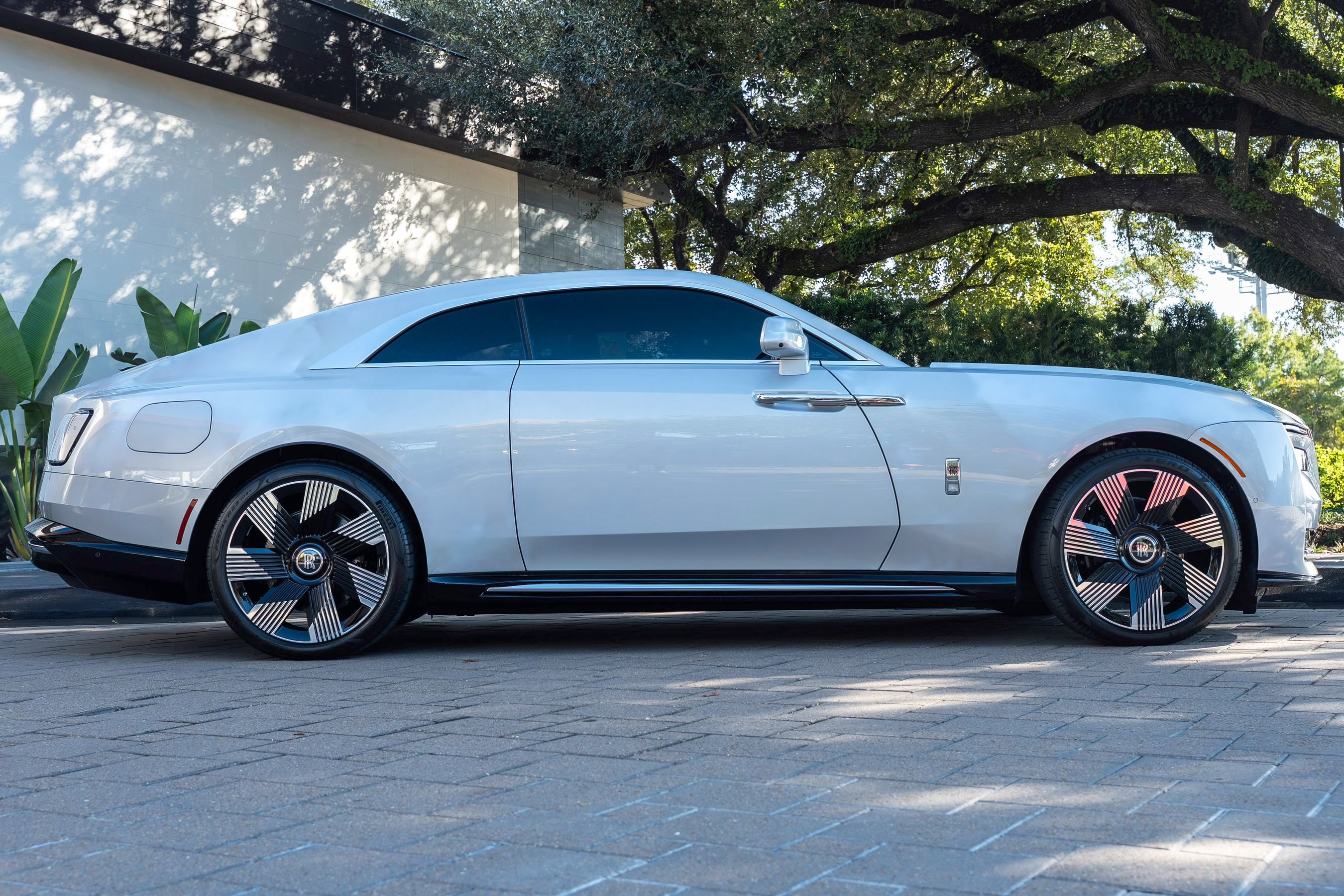 Used 2024 Rolls-Royce Spectre w/ Spectre Launch Package AWD/4WD image 5