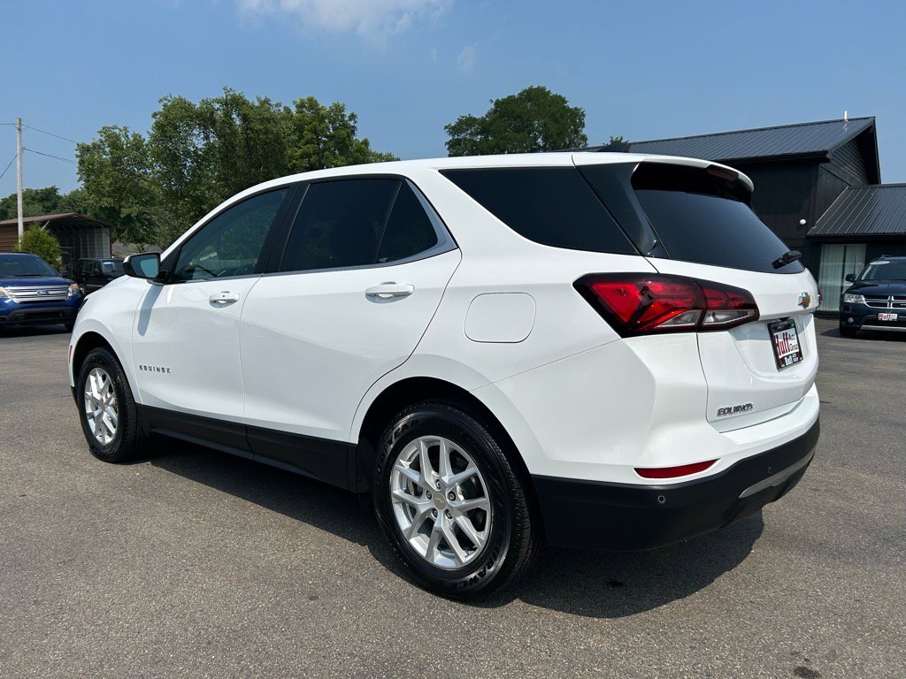 Used 2023 Chevrolet Equinox LT w/ Driver Convenience Package image 6