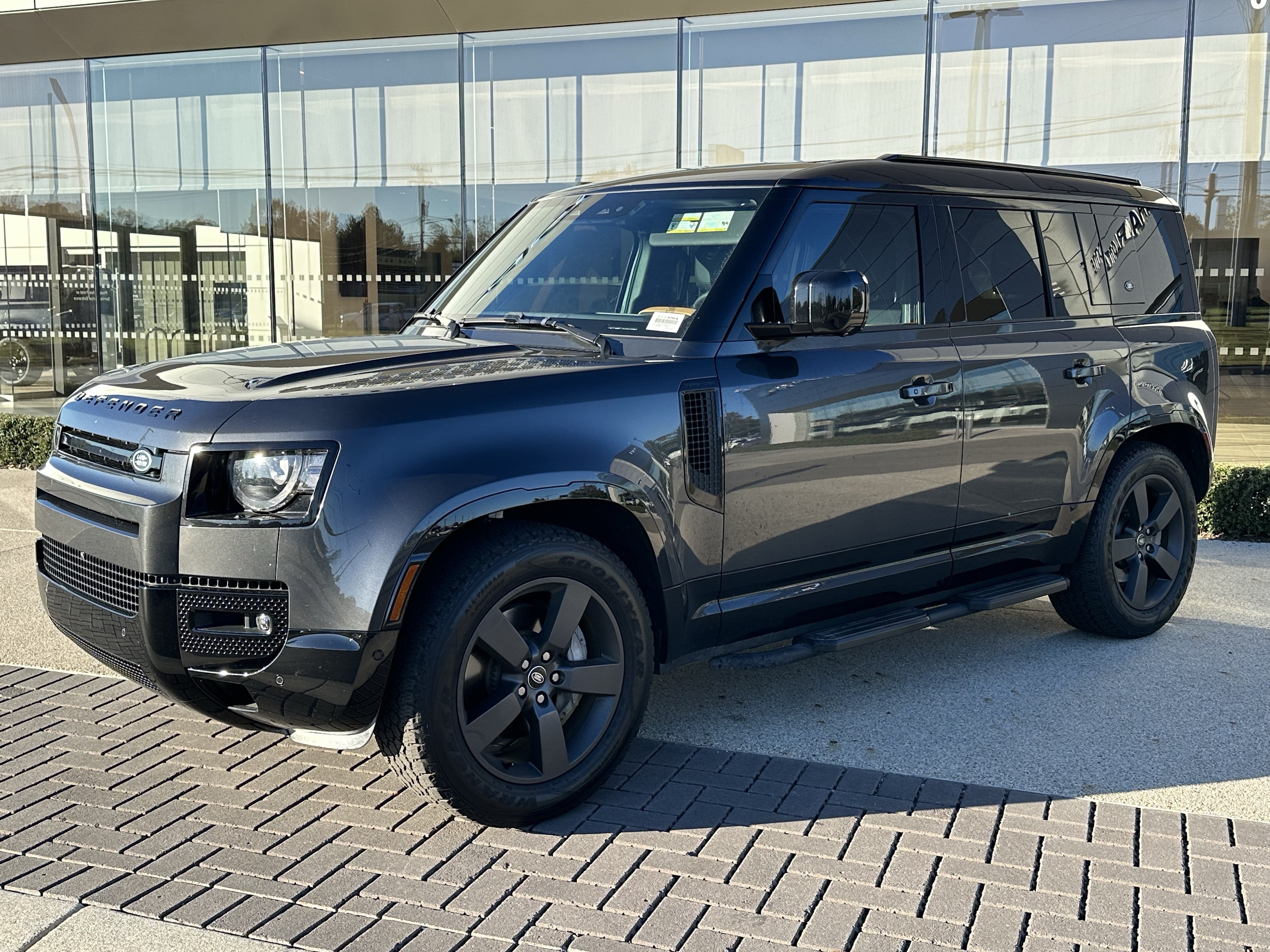 Certified 2024 Land Rover Defender 110 X-Dynamic SE AWD/4WD image 1