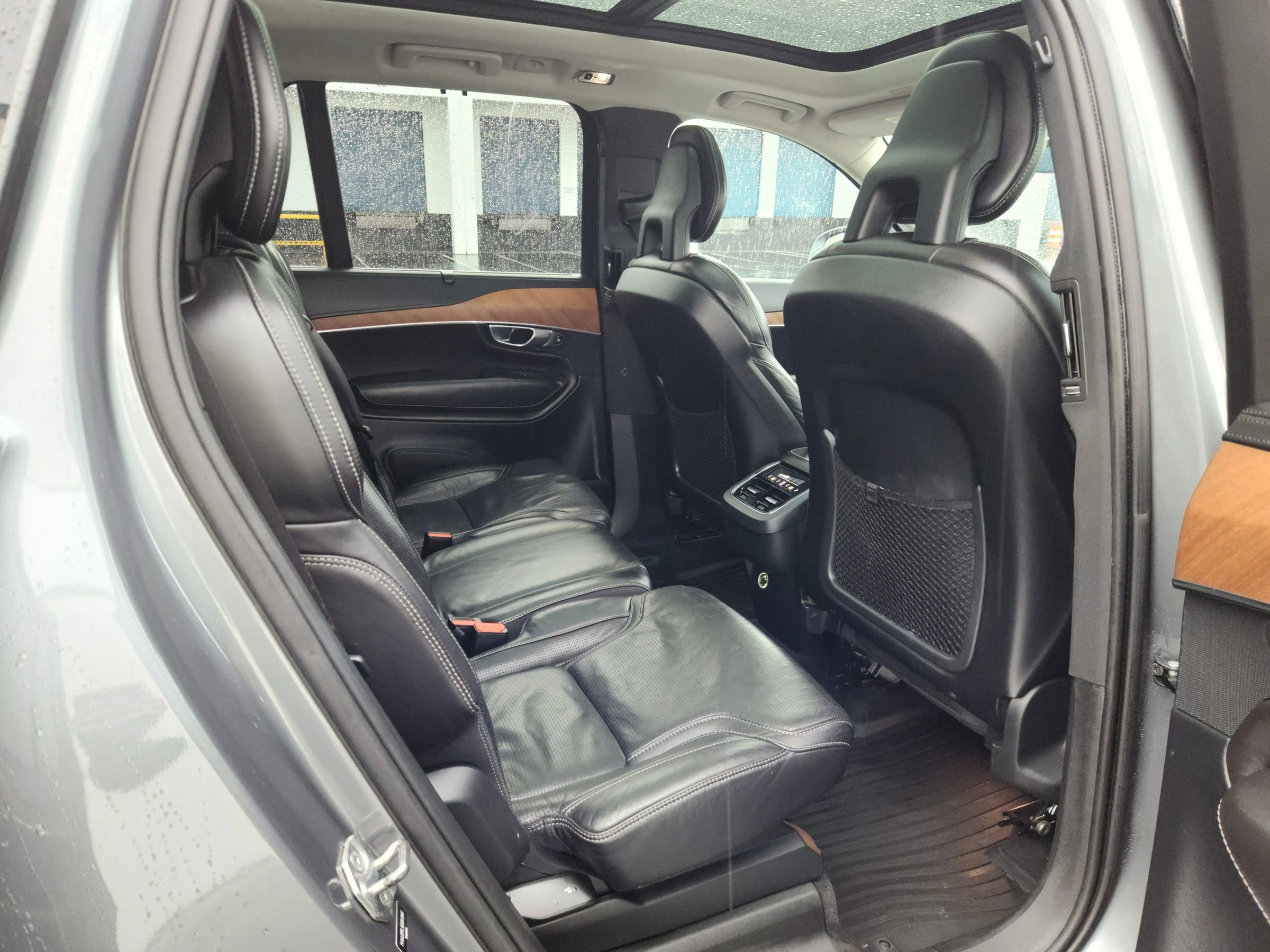 Used 2016 Volvo XC90 T6 Inscription w/ Vision Package AWD/4WD image 18
