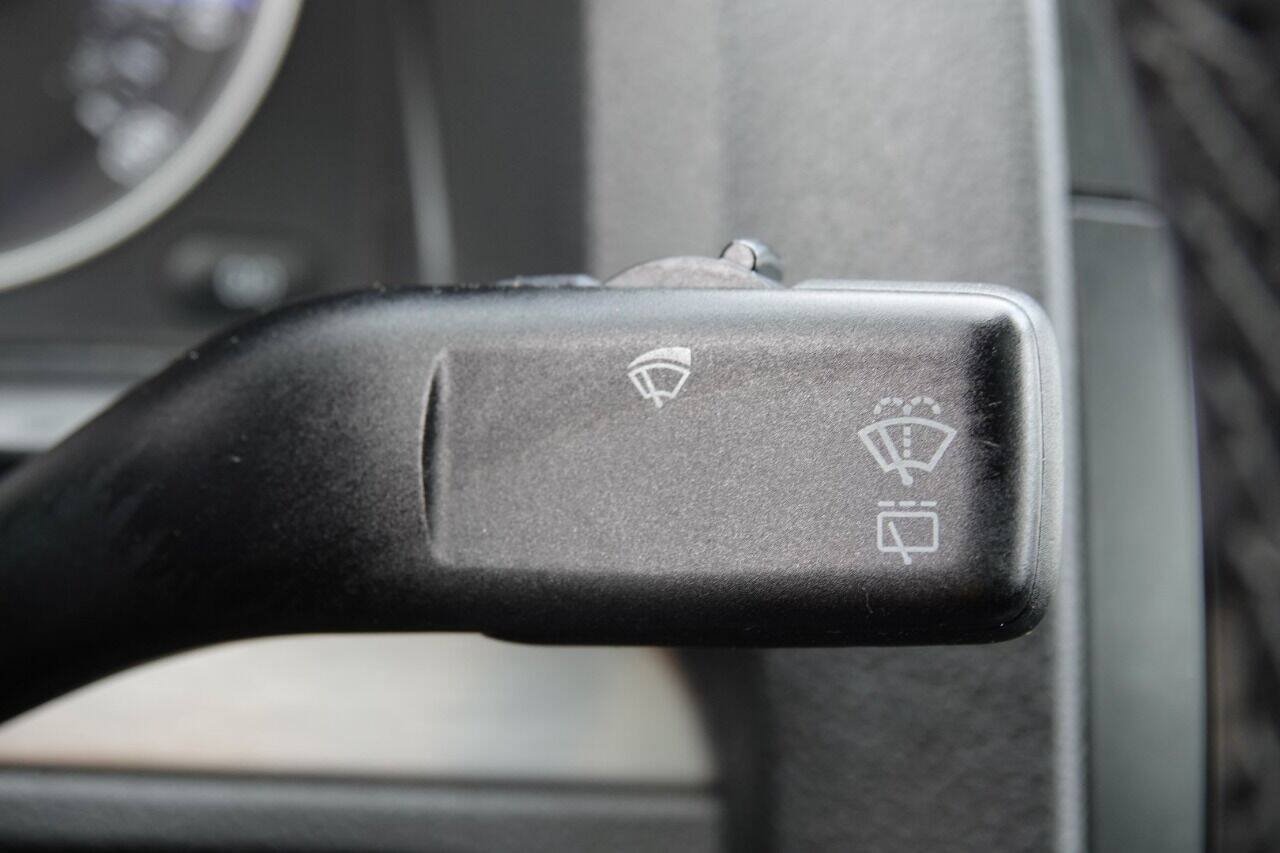 Used 2007 Volkswagen GTI 4-Door FWD image 81