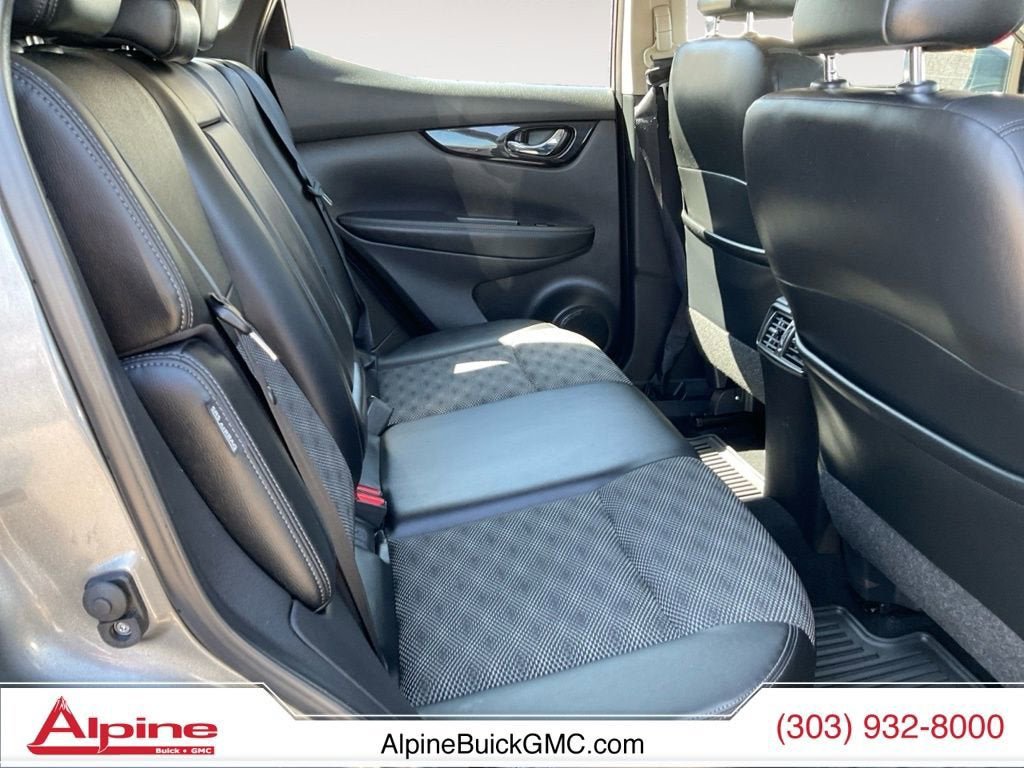 Used 2022 Nissan Rogue Sport SV w/ Technology Package AWD/4WD image 13