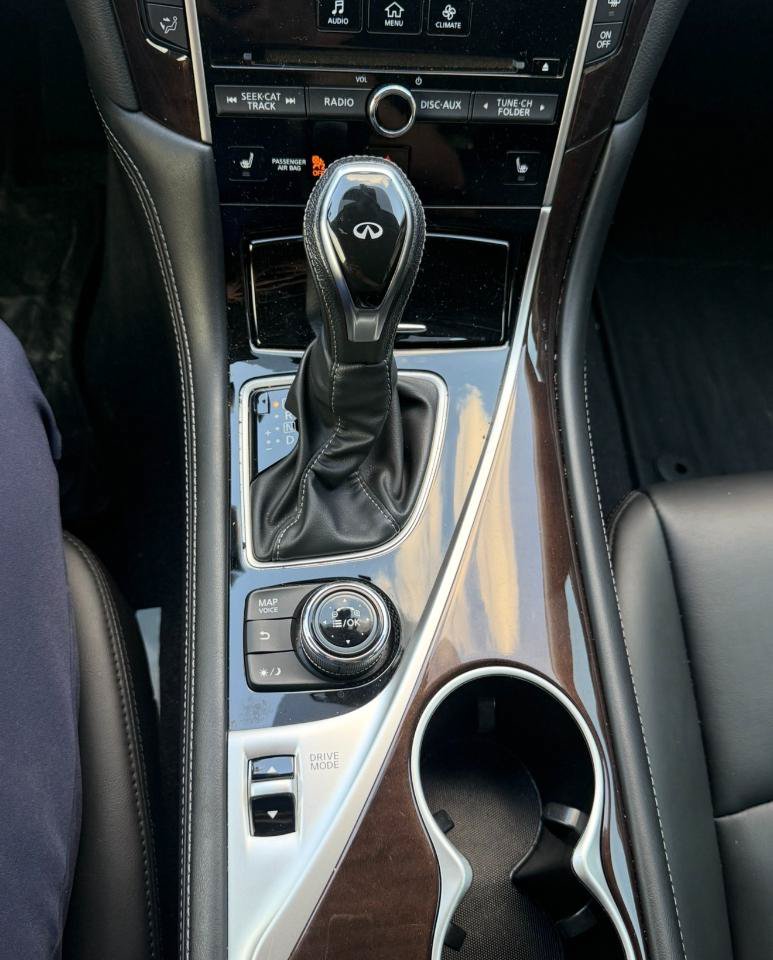 Used 2018 INFINITI Q50 Luxe w/ Essential Package (2.0T Luxe) AWD/4WD image 22