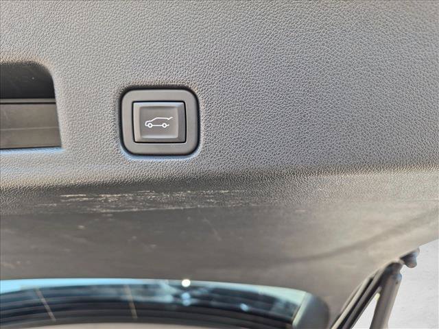 Used 2024 Chevrolet Traverse Z71 AWD/4WD image 11