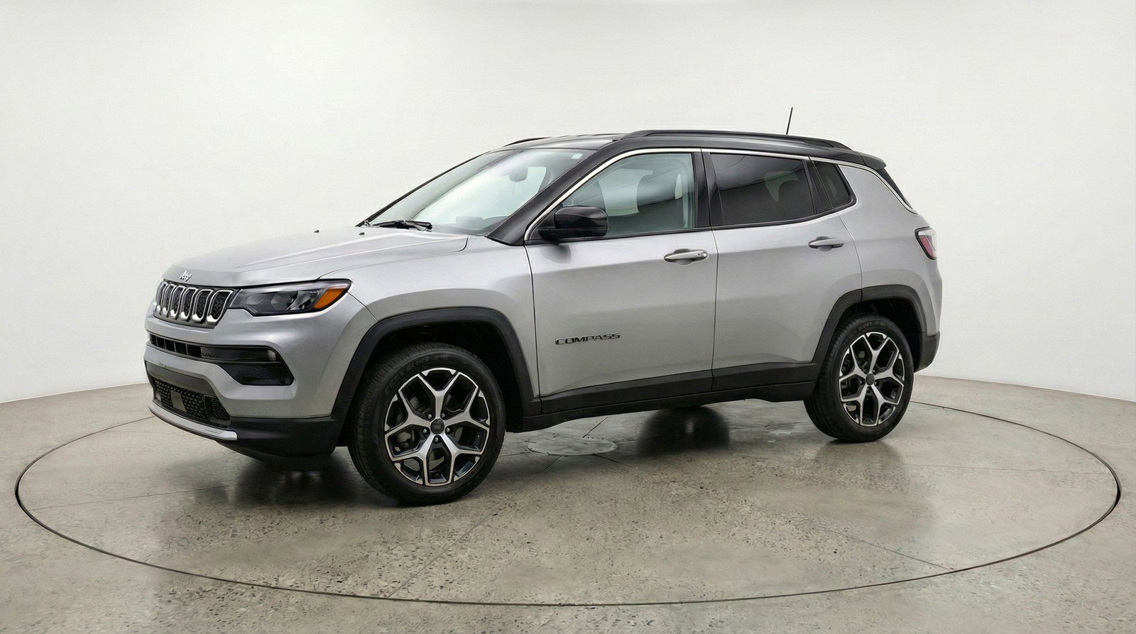 Used 2025 Jeep Compass Limited image 3