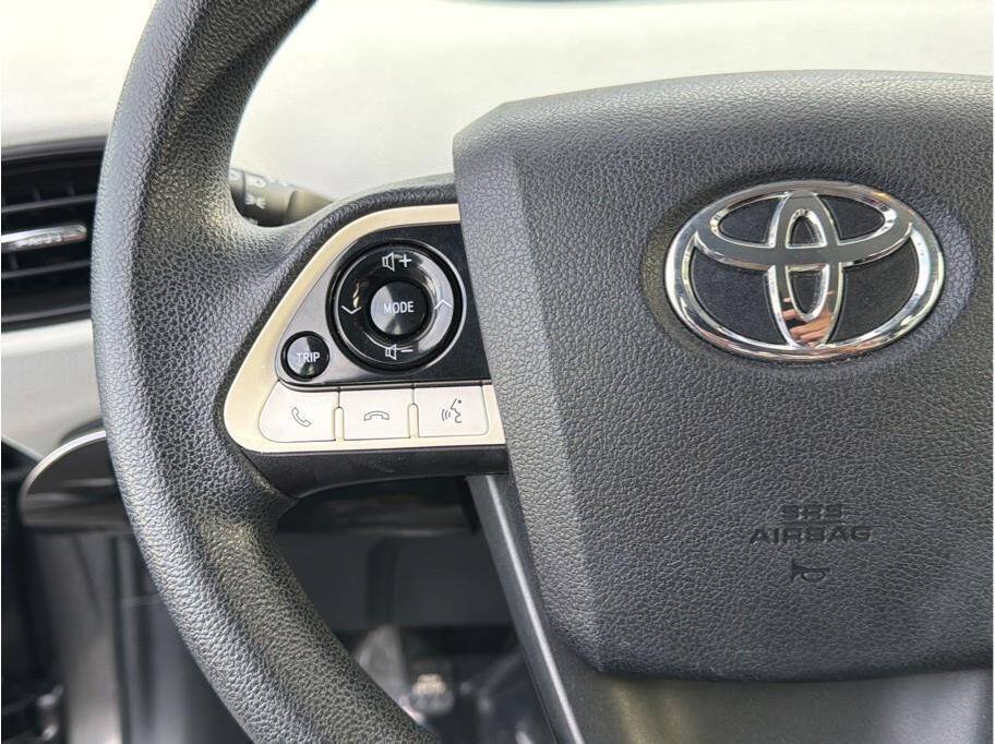 Used 2016 Toyota Prius Two FWD image 9