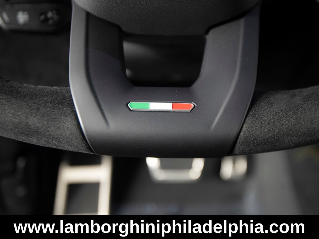Used 2024 Lamborghini Urus Performante AWD/4WD image 26