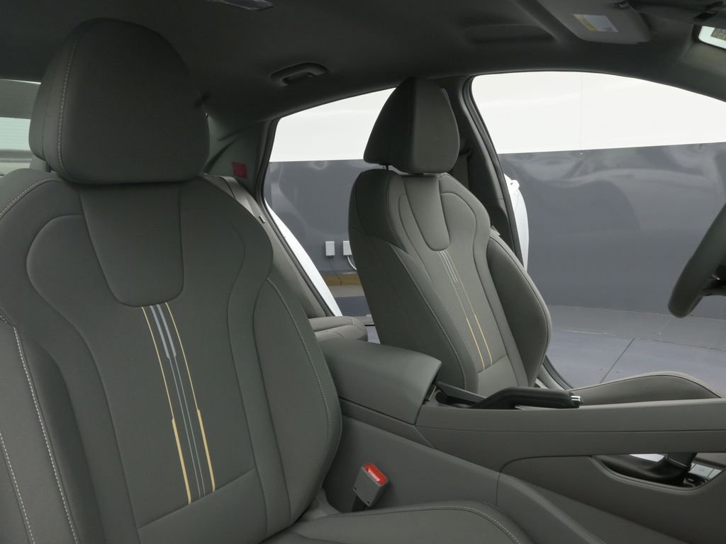 Certified 2025 Hyundai Elantra Sport FWD image 13