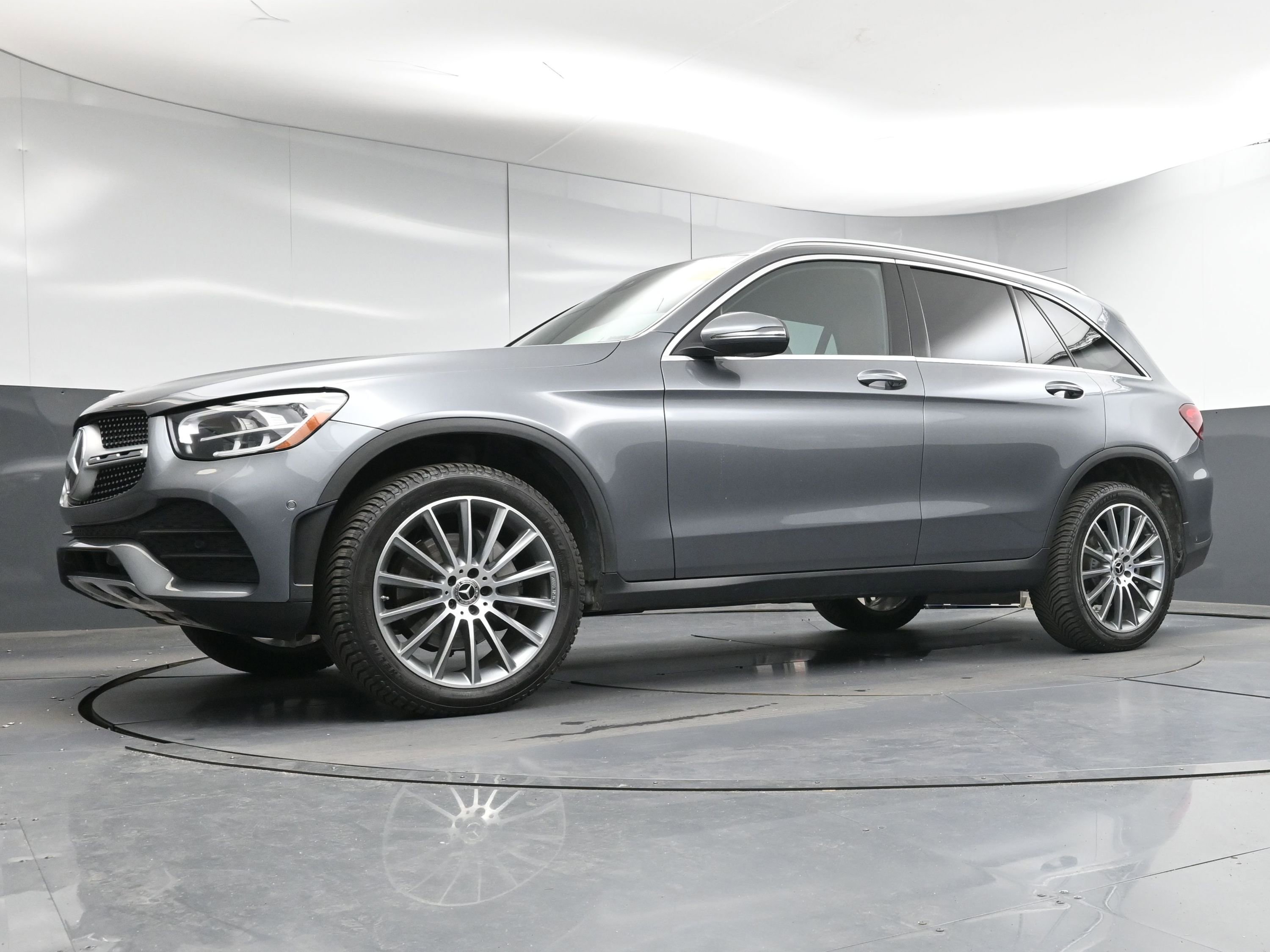 Used 2021 Mercedes-Benz GLC 300 4MATIC image 20