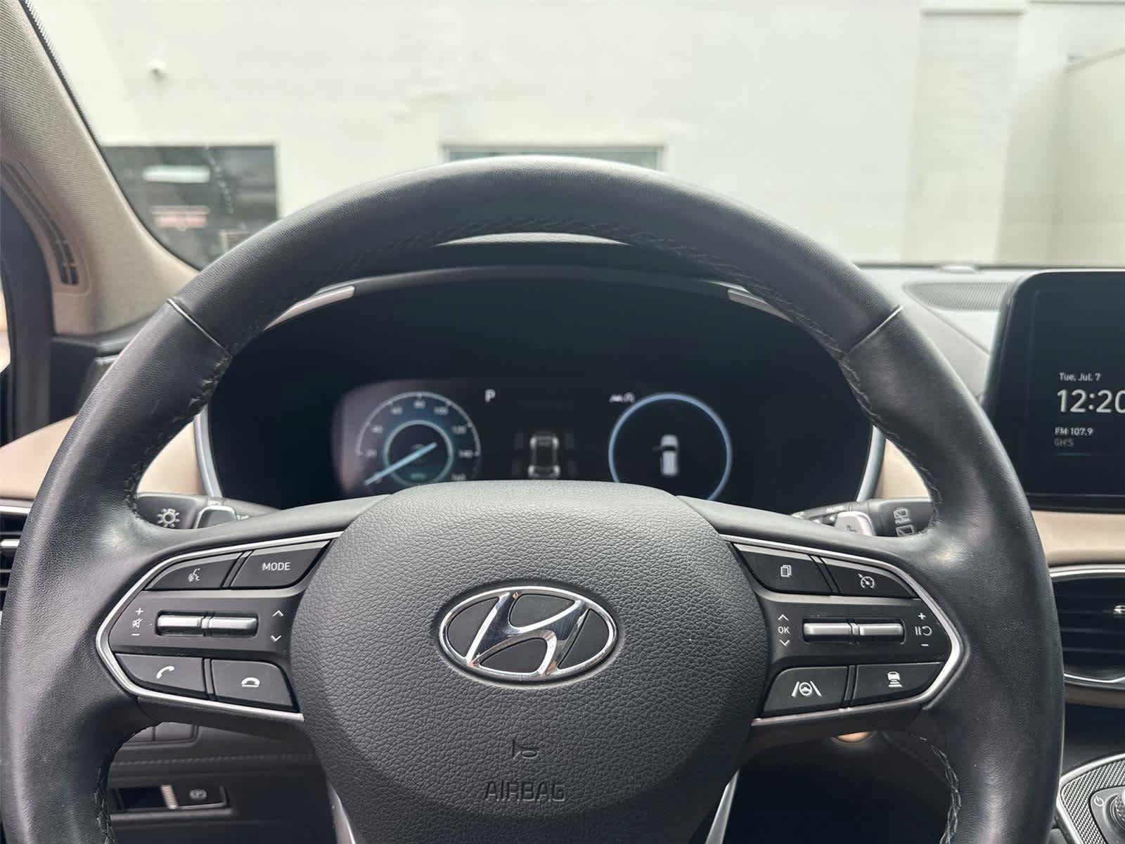 Used 2023 Hyundai Santa Fe Limited AWD/4WD image 17