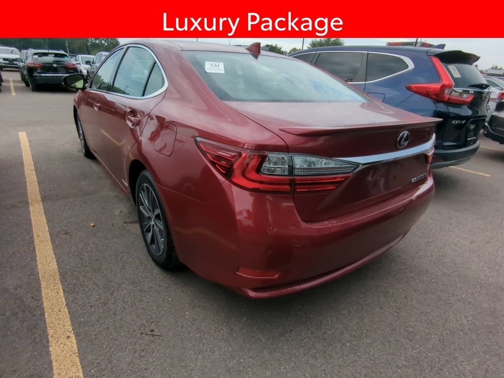 Used 2018 Lexus ES 300h FWD image 4