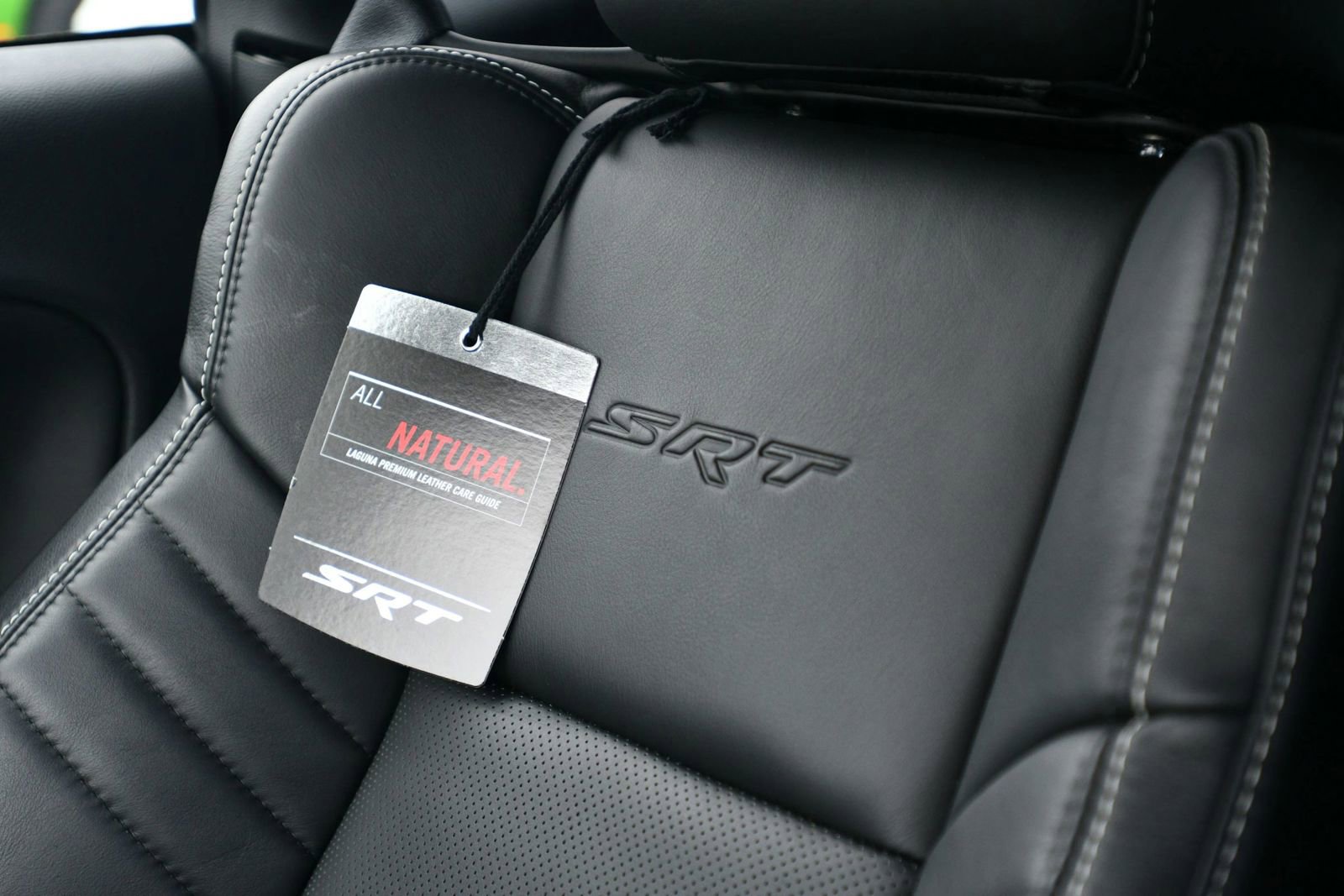 Used 2016 Dodge Challenger SRT Hellcat RWD image 33