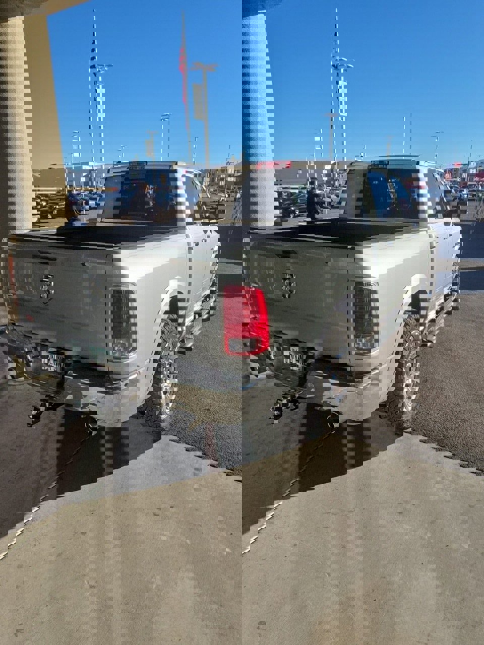 Used 2014 RAM 1500 Laramie w/ Convenience Group image 9