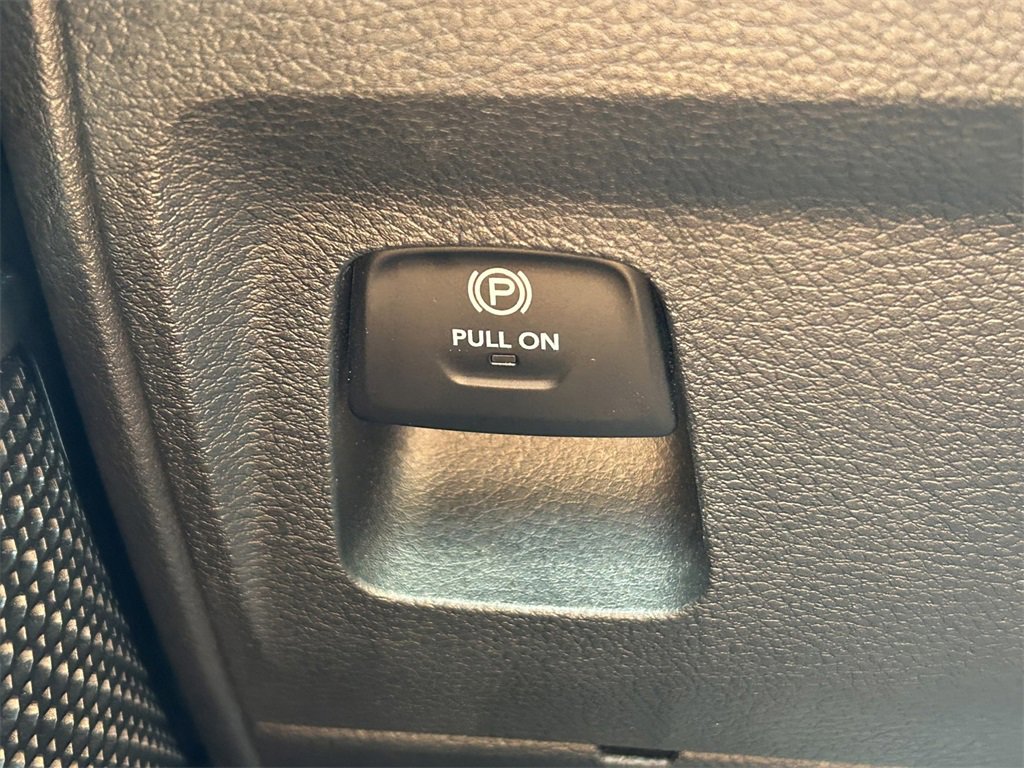 Used 2024 RAM 1500 Laramie image 22