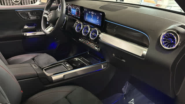 Certified 2026 Mercedes-Benz GLB 35 AMG 4MATIC image 39