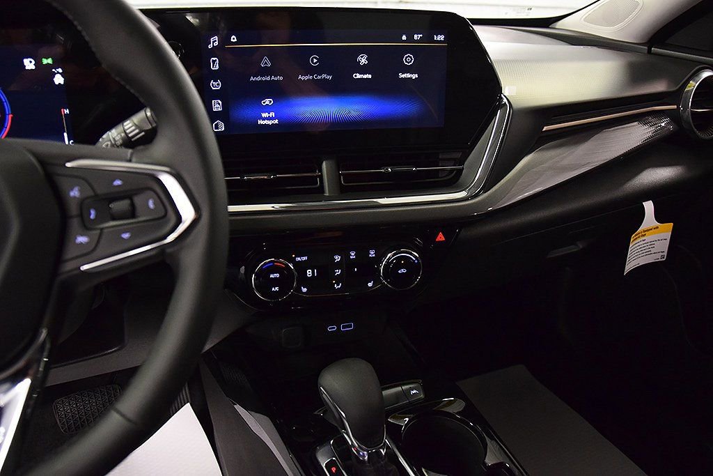 New 2025 Chevrolet Trax ACTIV image 20