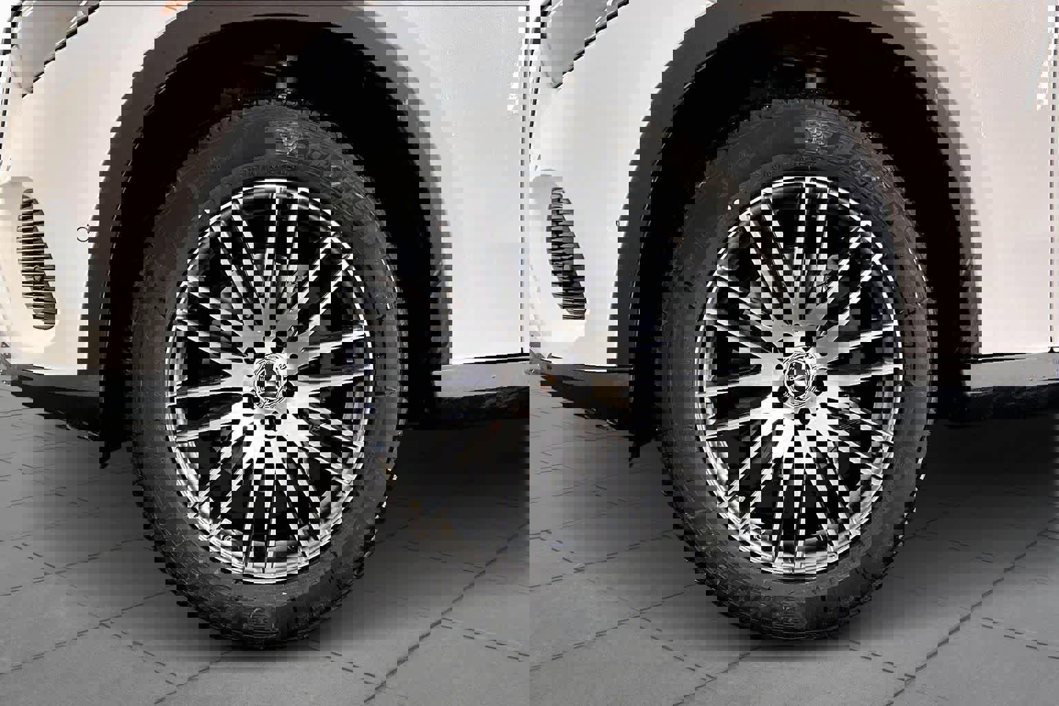 New 2026 Mercedes-Benz GLC 300 4MATIC image 17