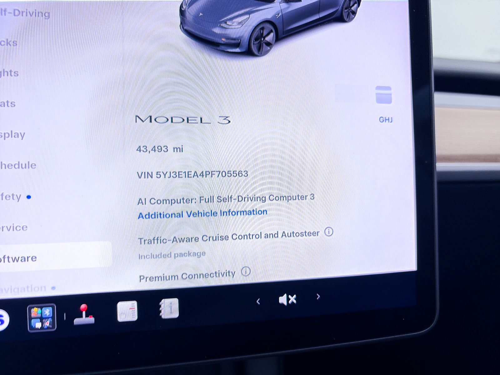 Used 2023 Tesla Model 3 Standard Range RWD image 29