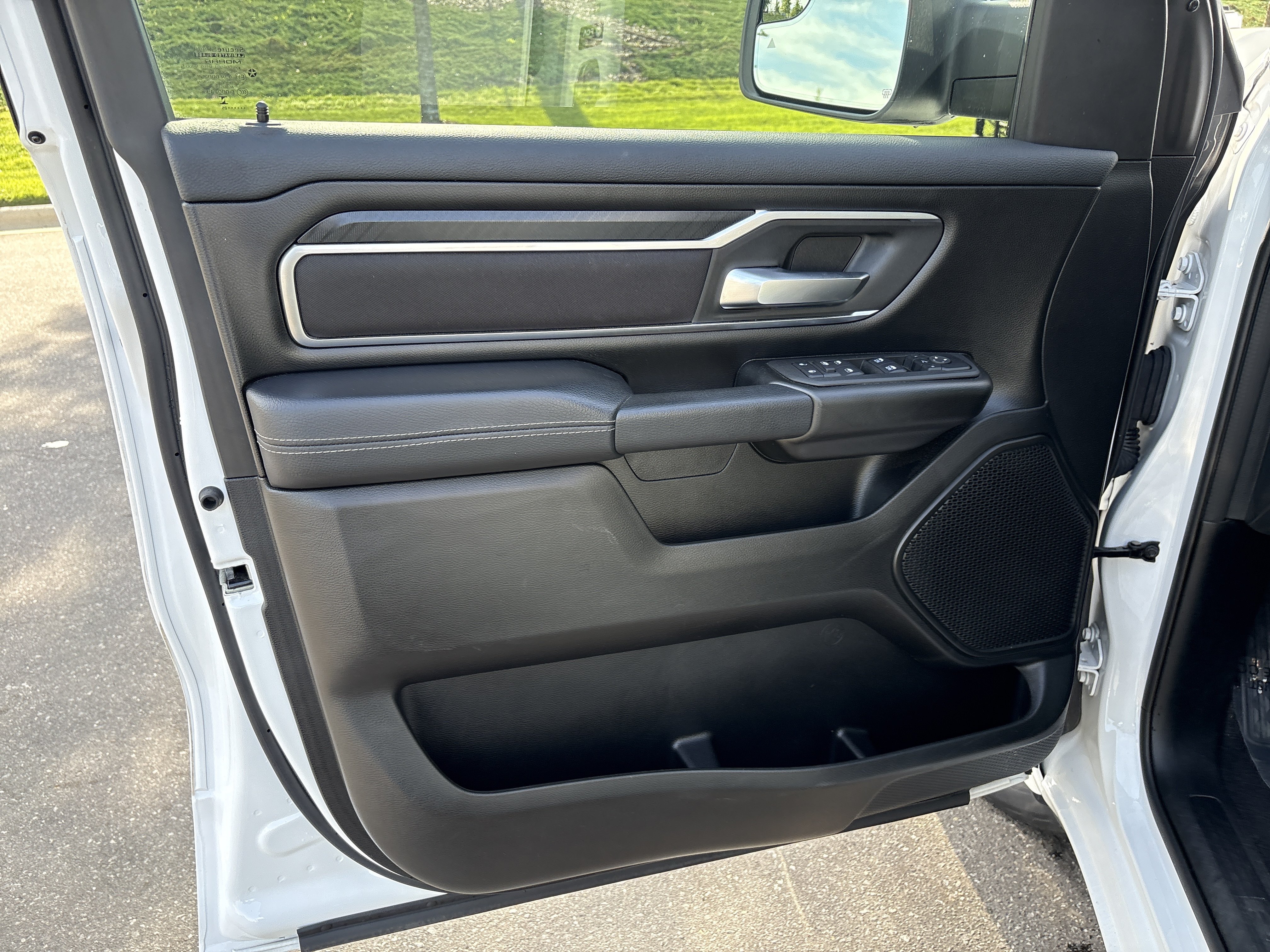 Certified 2025 RAM 1500 Big Horn AWD/4WD image 14