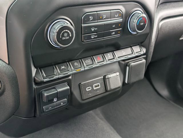 Used 2025 Chevrolet Silverado 1500 Custom Trail Boss w/ LPO, Dark Essentials Package image 26