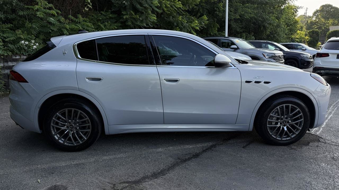 Used 2024 Maserati Grecale GT AWD/4WD image 19