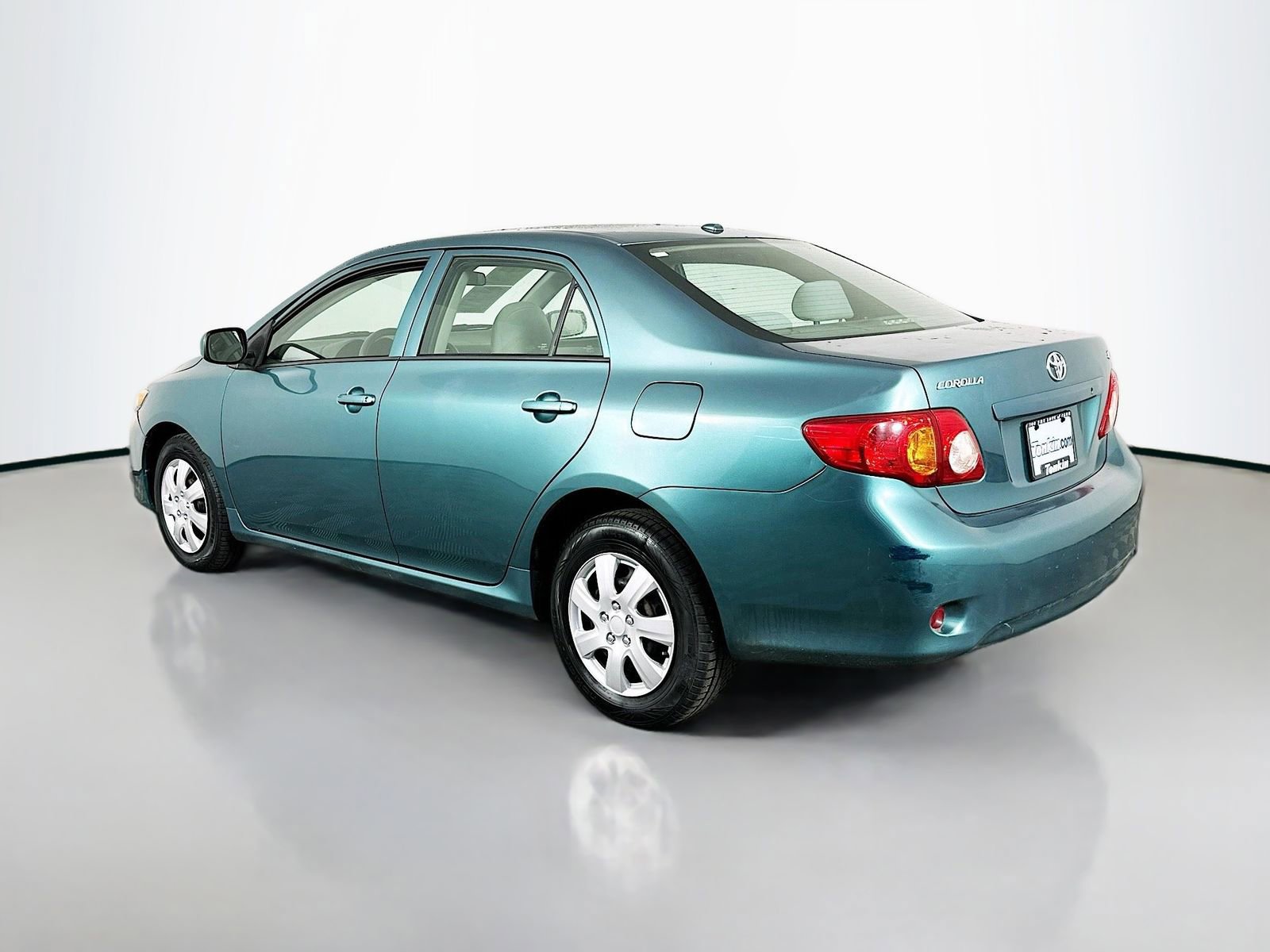 Used 2010 Toyota Corolla LE image 6