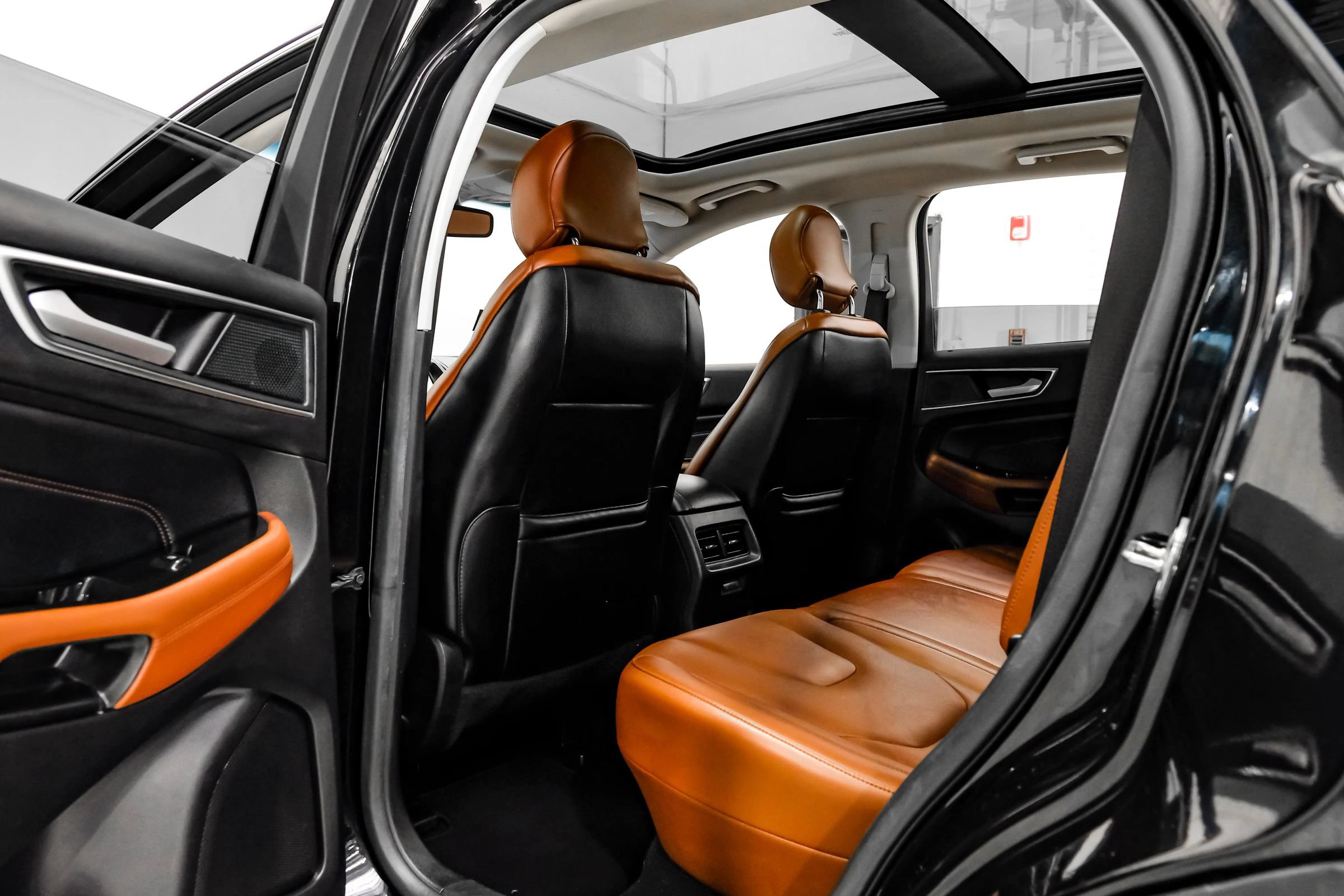 Used 2019 Ford Edge Titanium w/ Equipment Group 301A FWD image 51