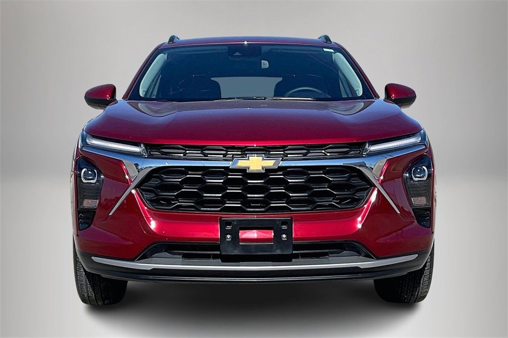 Certified 2024 Chevrolet Trax LT w/ Driver Confidence Package image 3