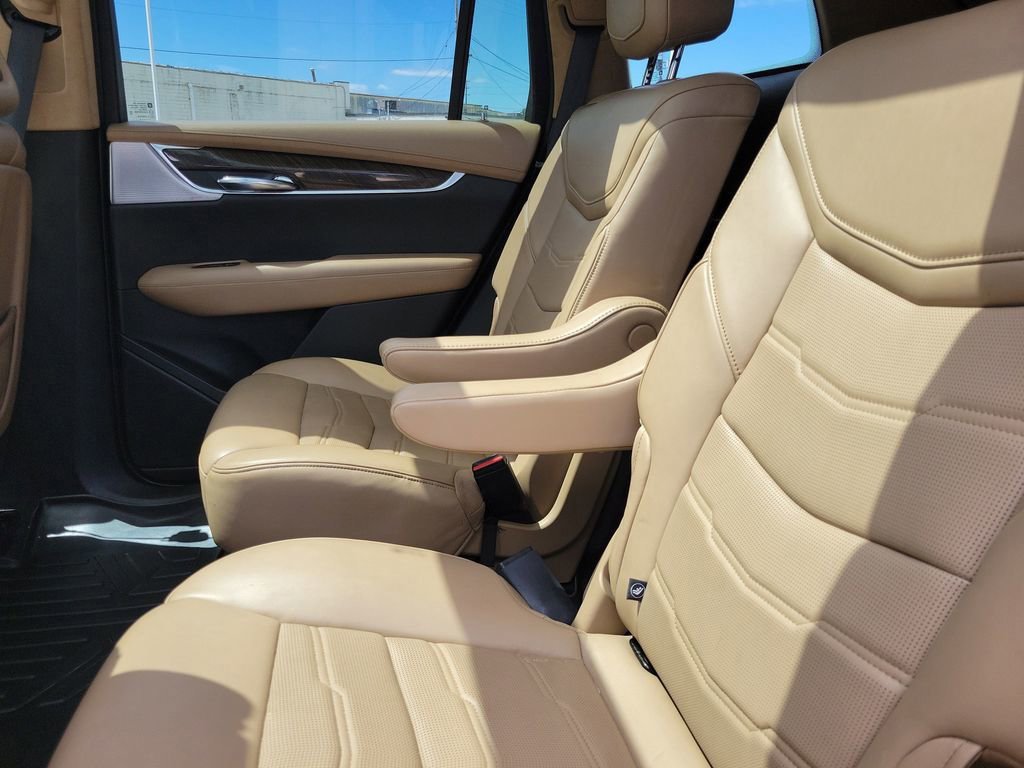 Used 2020 Cadillac XT6 Premium Luxury w/ Platinum Package AWD/4WD image 11