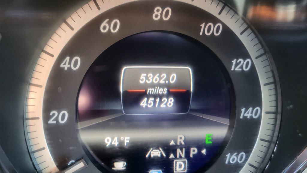 Used 2013 Mercedes-Benz E 350 Sedan image 30