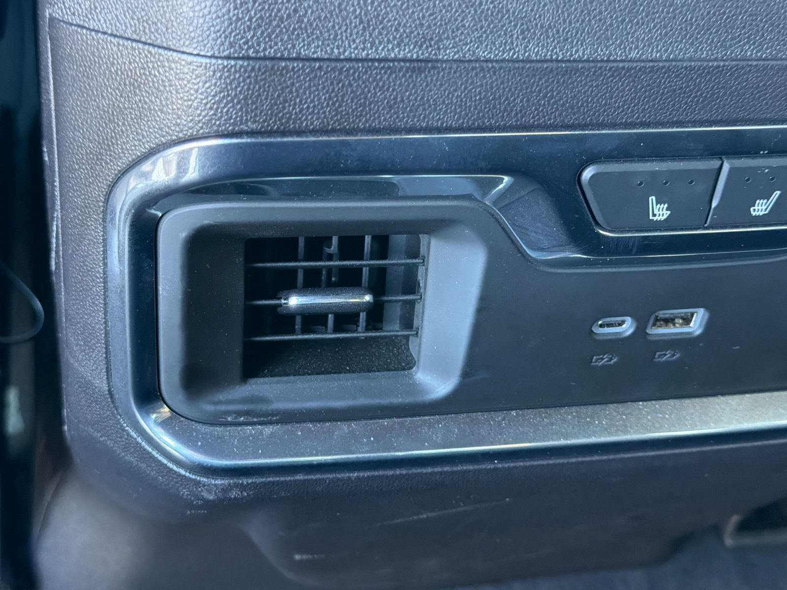 Used 2024 Chevrolet Silverado 1500 High Country AWD/4WD image 34