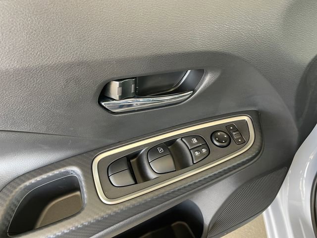 New 2025 Nissan Versa SR w/ Trunk Package image 19
