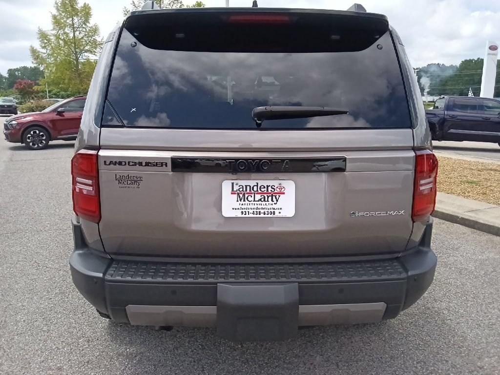 Used 2025 Toyota Land Cruiser w/ Premium Package AWD/4WD image 4