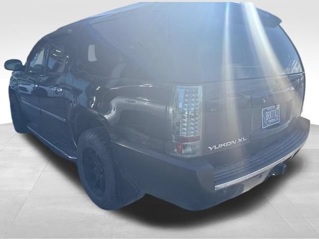 Used 2014 GMC Yukon XL Denali AWD/4WD image 21