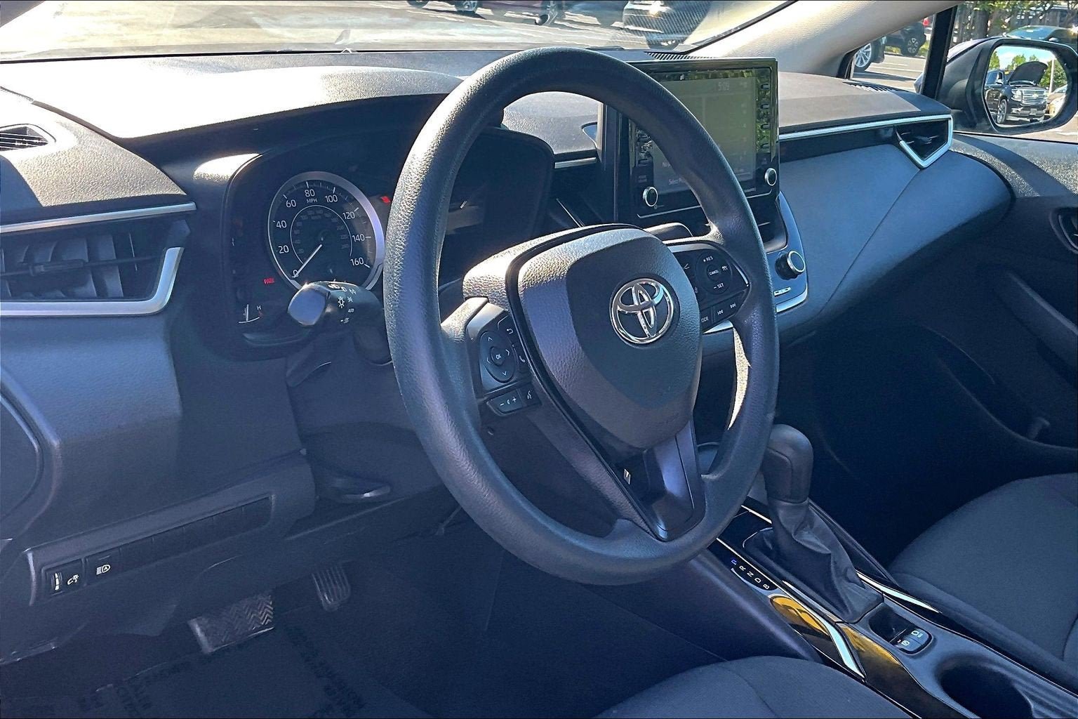 Used 2022 Toyota Corolla LE FWD image 13