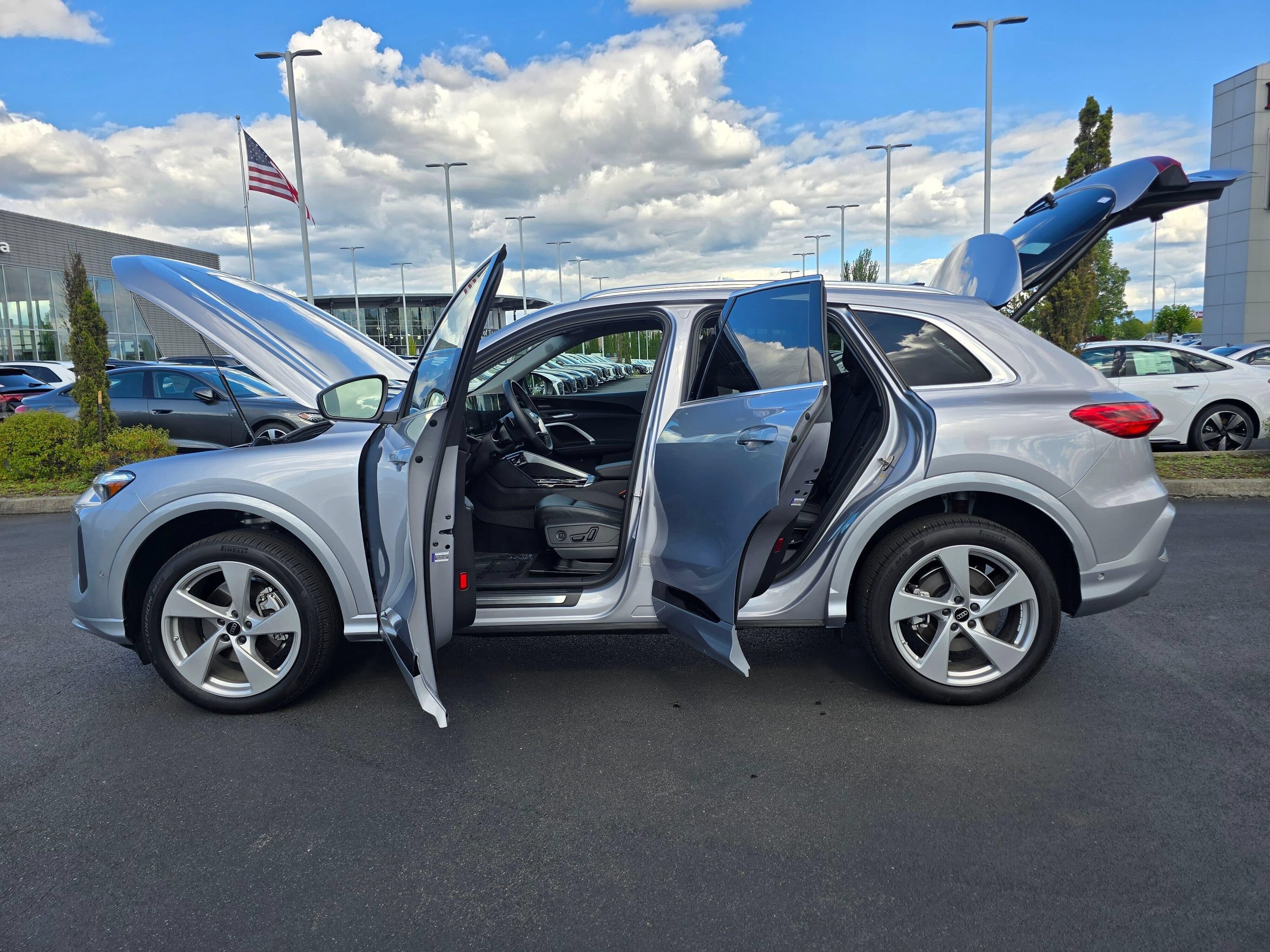 Used 2020 Audi Q8 Prestige w/ Prestige Package AWD/4WD image 11
