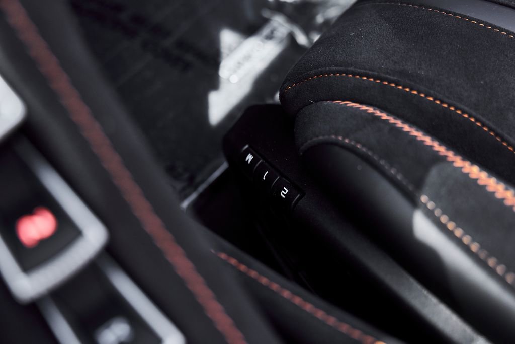 Used 2025 McLaren 750S Spider RWD image 39