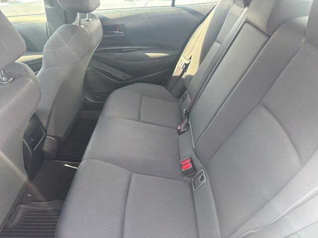 Used 2022 Toyota Corolla LE image 9