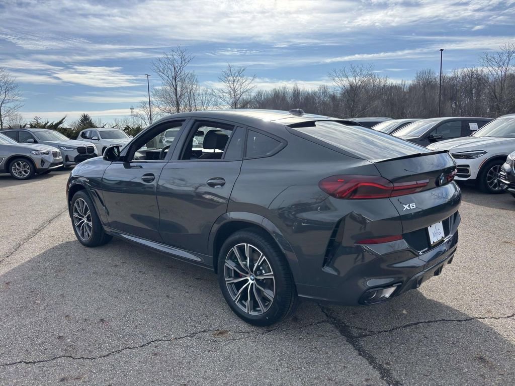 New 2026 BMW X6 xDrive40i w/ Climate Comfort Package image 5