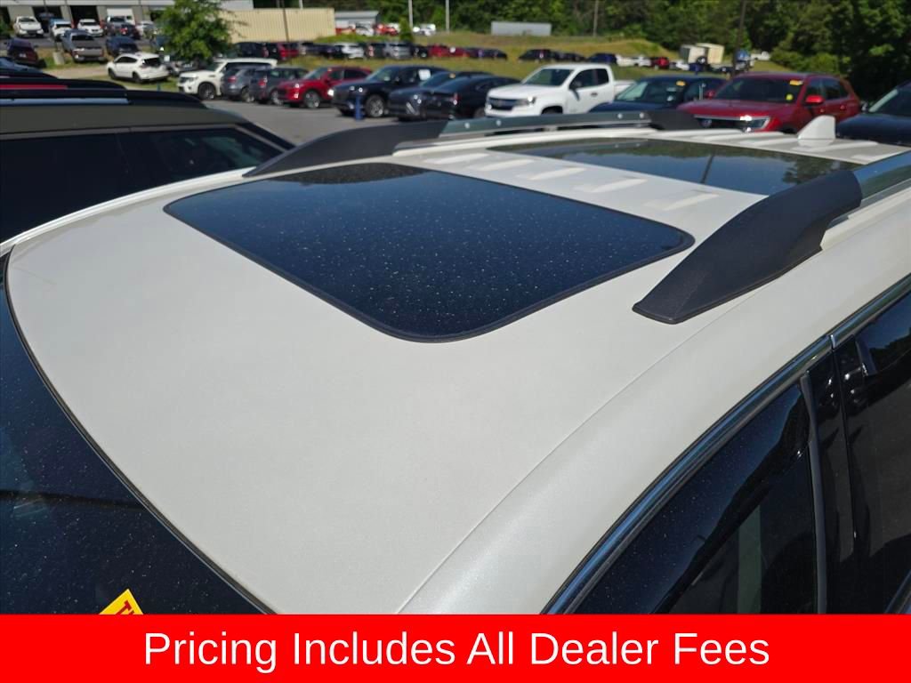 Used 2022 GMC Acadia Denali w/ Denali Ultimate Package FWD image 4