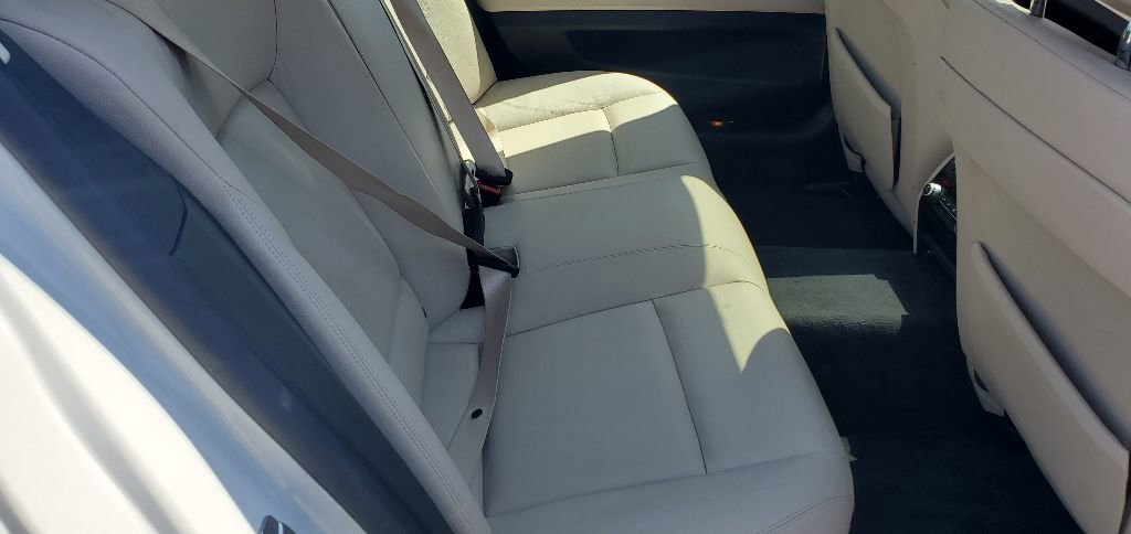 Used 2012 BMW 740Li image 24
