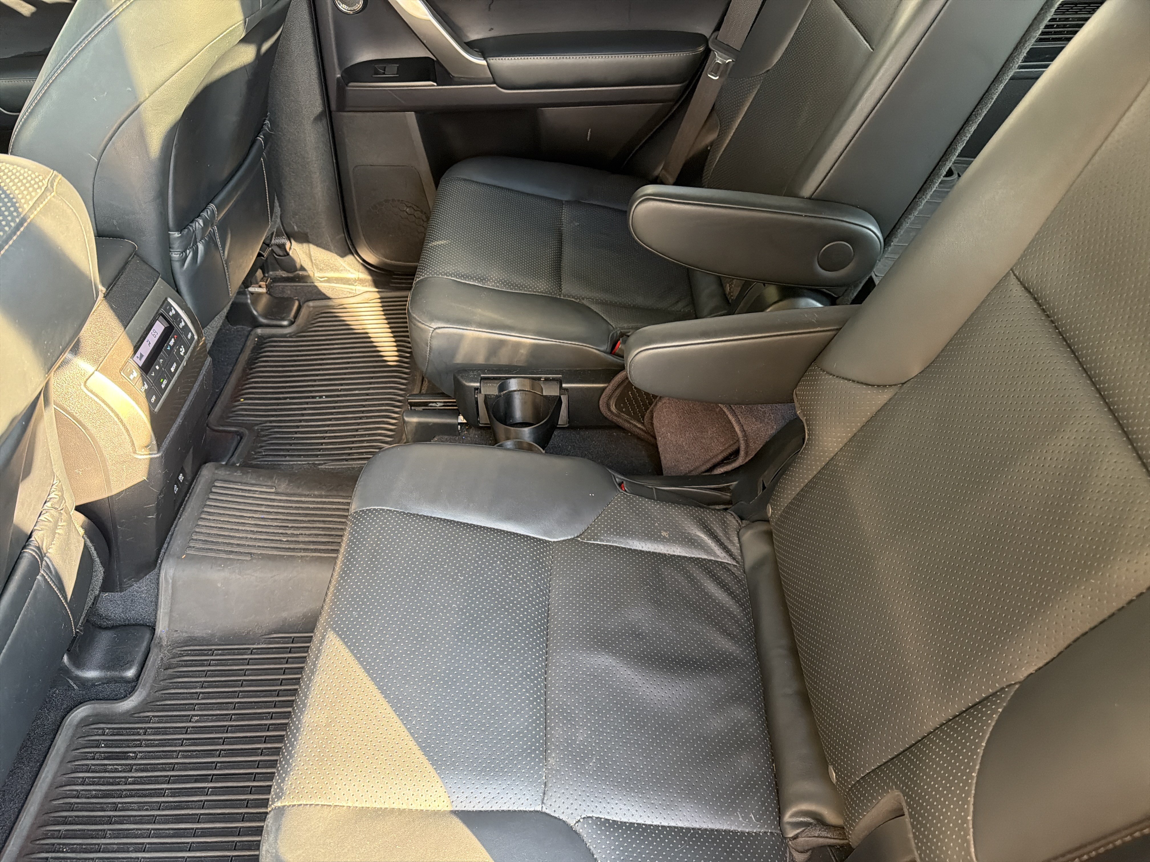 Certified 2023 Lexus GX 460 Luxury w/ Sport Design Package AWD/4WD image 31