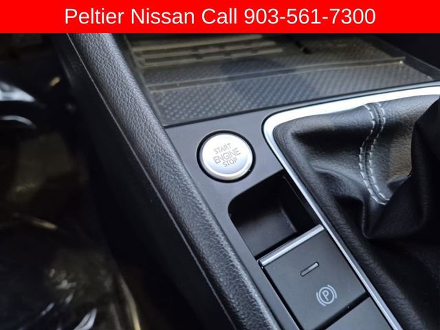 Used 2025 Volkswagen Jetta SE image 38