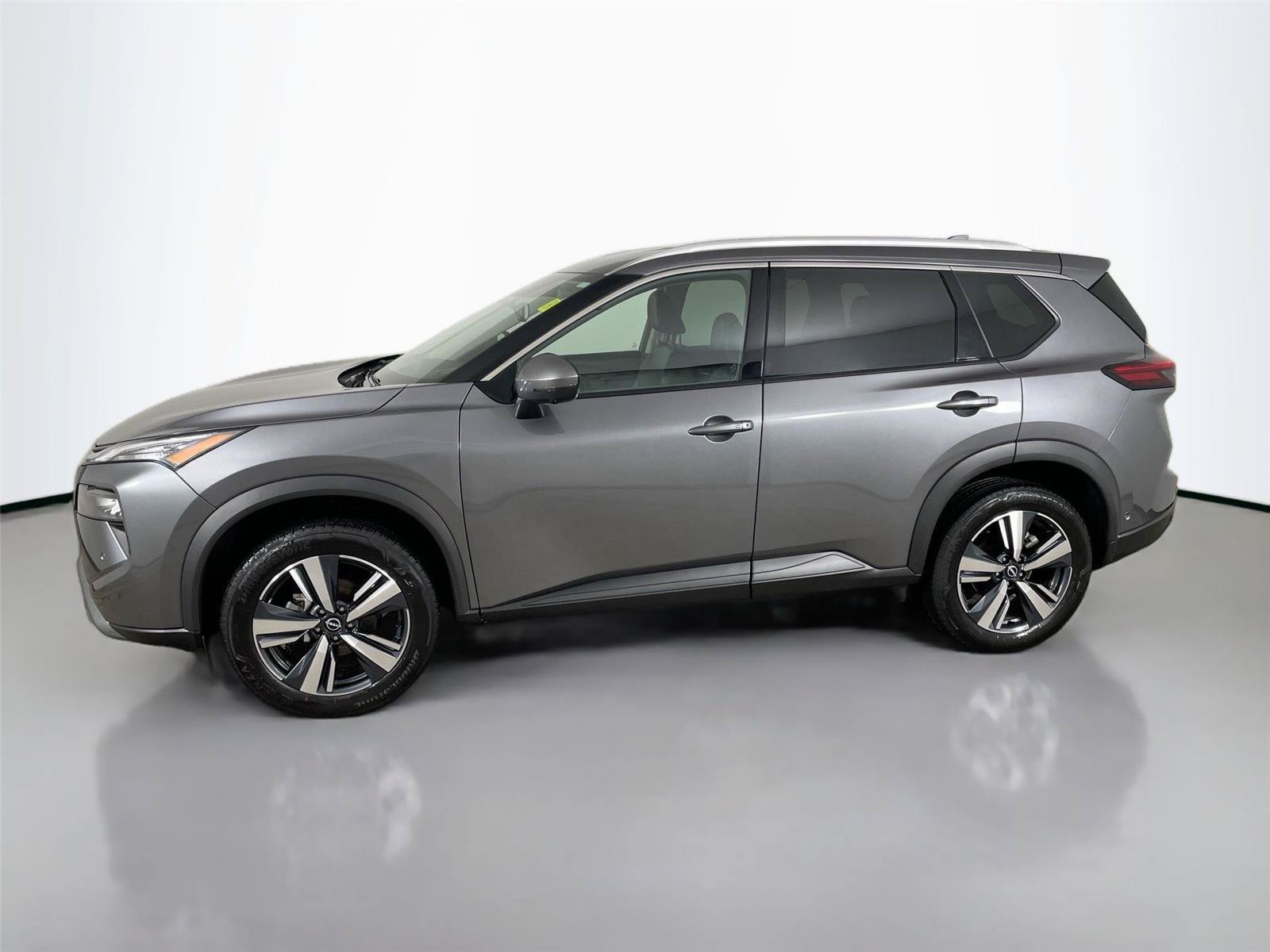 Used 2026 Nissan Rogue SL AWD/4WD image 8