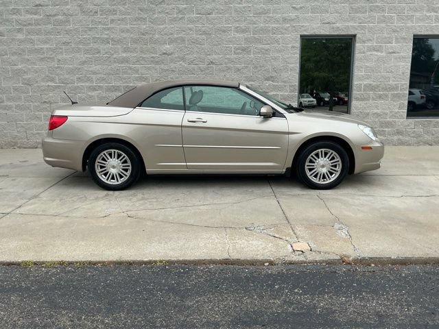 Used 2008 Chrysler Sebring Touring FWD image 9