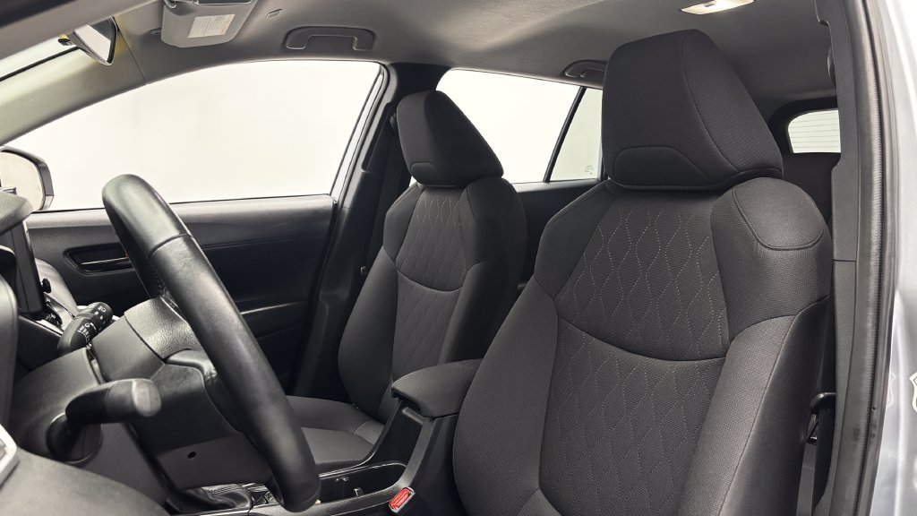 Certified 2025 Toyota Corolla Cross LE FWD image 10